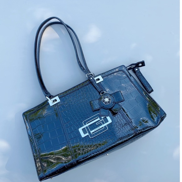 Guess black patent hobo bag - Picture 4 of 8